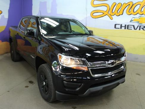 Used 2019 Chevrolet Colorado W/T w/ WT Convenience Package AWD/4WD image 2