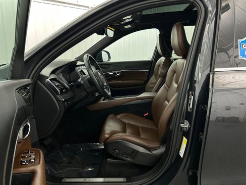 Used 2022 Volvo XC90 T6 Inscription w/ Advanced Package image 4