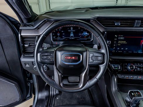 Used 2024 GMC Sierra 1500 AT4X image 18