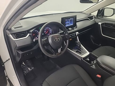 Used 2021 Toyota RAV4 LE FWD image 25