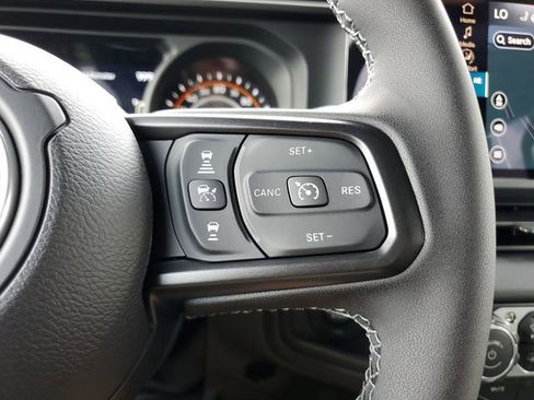 New 2025 Jeep Gladiator Mojave image 27