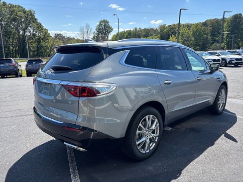 Used 2023 Buick Enclave Premium w/ Experience Buick Package image 3