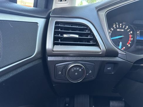 Used 2018 Ford Fusion SE FWD image 35