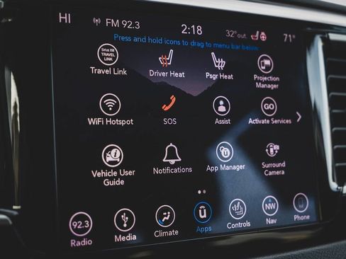 Used 2019 Chrysler Pacifica Touring Plus w/ Advanced Safetytec Group image 7