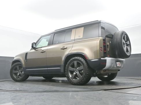 Used 2020 Land Rover Defender 110 SE image 30