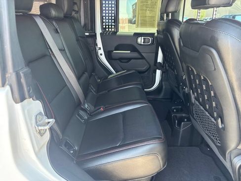Used 2021 Jeep Gladiator Rubicon AWD/4WD image 18