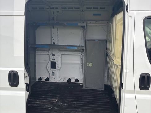 Used 2021 RAM ProMaster 2500 w/ Convenience Group FWD image 15