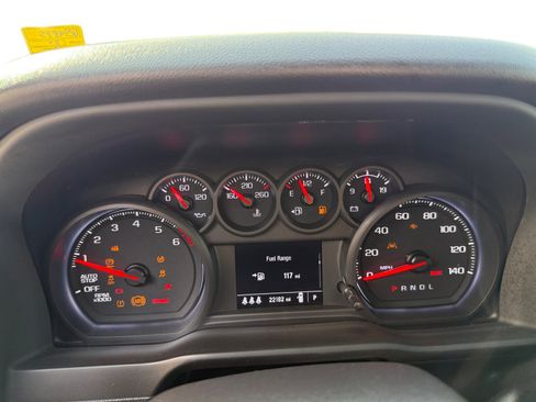 Used 2024 Chevrolet Silverado 1500 Custom image 11