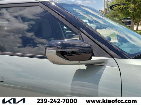 New 2027 Kia Seltos S FWD image 8
