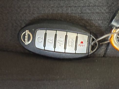 Used 2025 Nissan Altima 2.5 SV FWD image 21