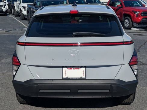 Used 2026 Hyundai Kona SE image 6