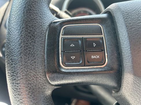 Used 2018 Dodge Journey SE w/ Blacktop Package FWD image 13