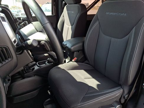 Used 2013 Jeep Wrangler Rubicon w/ PWR Convenience Group AWD/4WD image 12