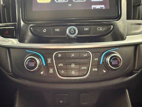 Used 2019 Chevrolet Traverse RS w/ LPO, Floor Liner Package image 32