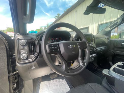 Used 2020 Chevrolet Silverado 1500 Custom Trail Boss w/ Custom Convenience Package AWD/4WD image 12