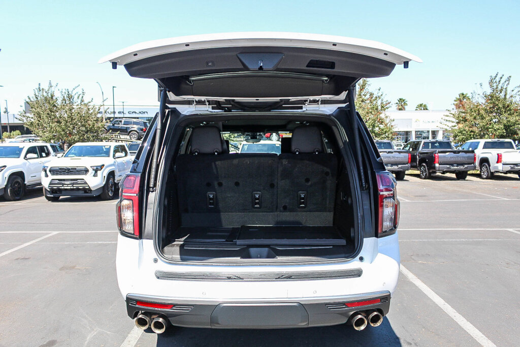 Used 2021 Chevrolet Tahoe High Country w/ Premium Package AWD/4WD image 20