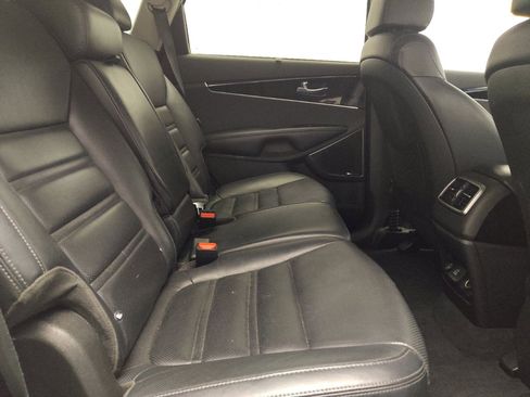 Used 2019 Kia Sorento SX w/ SX Touring Package FWD image 19