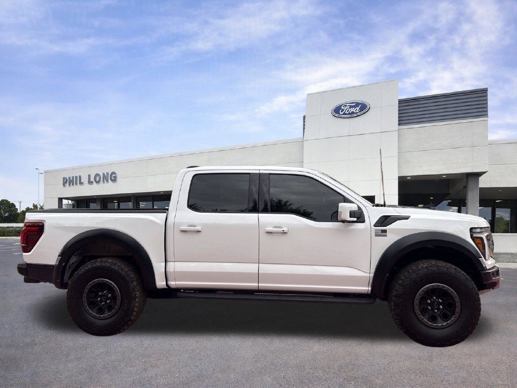 Used 2026 Ford F150 Raptor AWD/4WD image 9