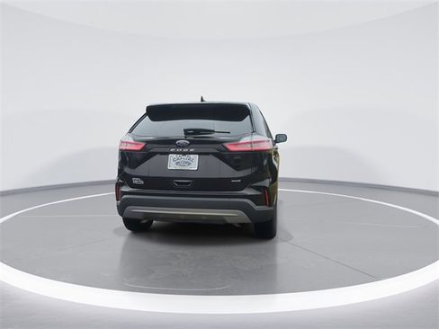 Used 2024 Ford Edge SEL image 7