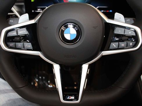 Used 2025 BMW 430i Coupe w/ M Sport Package image 19