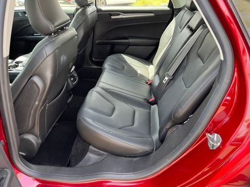 Used 2016 Ford Fusion Titanium FWD image 3