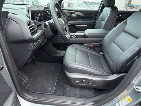New 2026 Chevrolet Traverse LT w/ Driver Confidence Package FWD image 15