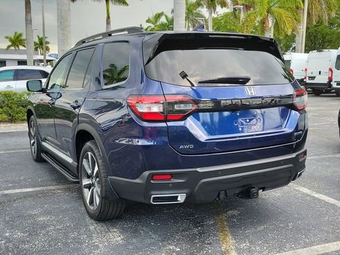 Used 2024 Honda Pilot Touring image 4