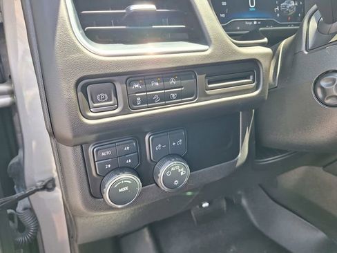 Used 2023 Chevrolet Tahoe Z71 w/ Luxury Package AWD/4WD image 20