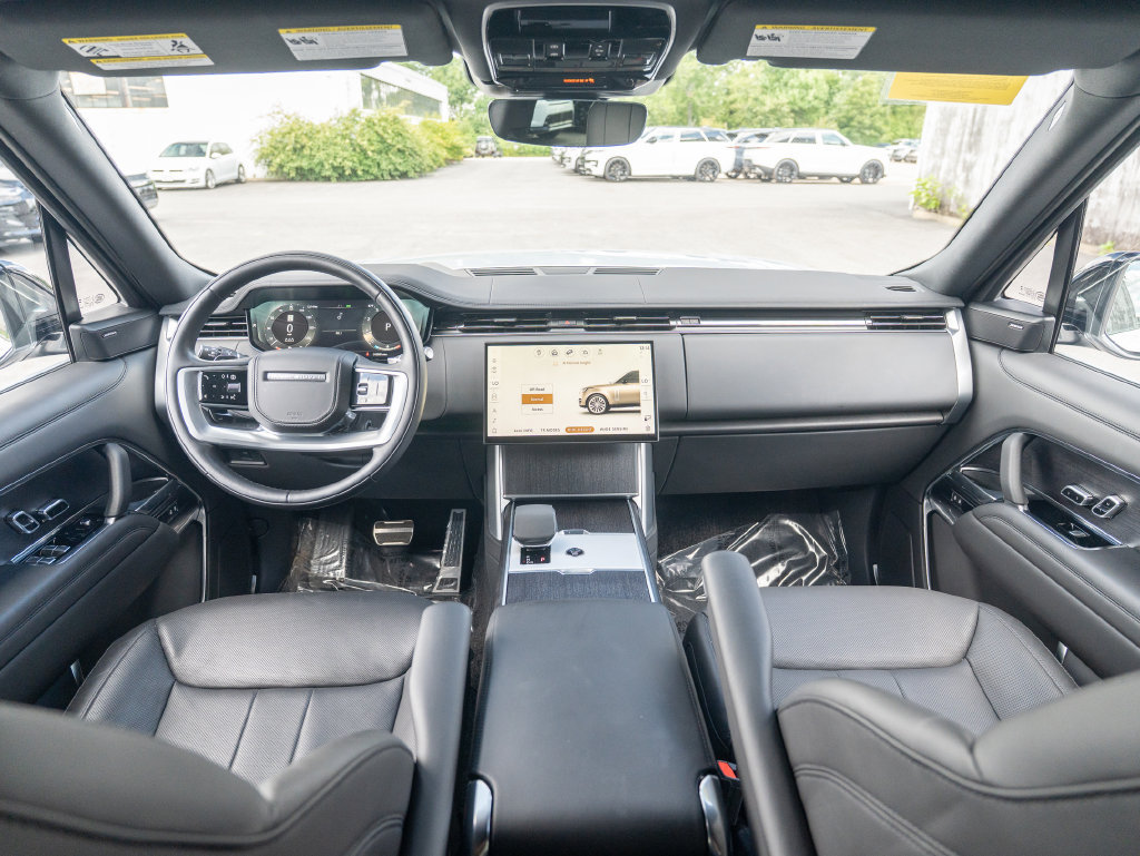 Certified 2024 Land Rover Range Rover SE AWD/4WD image 18
