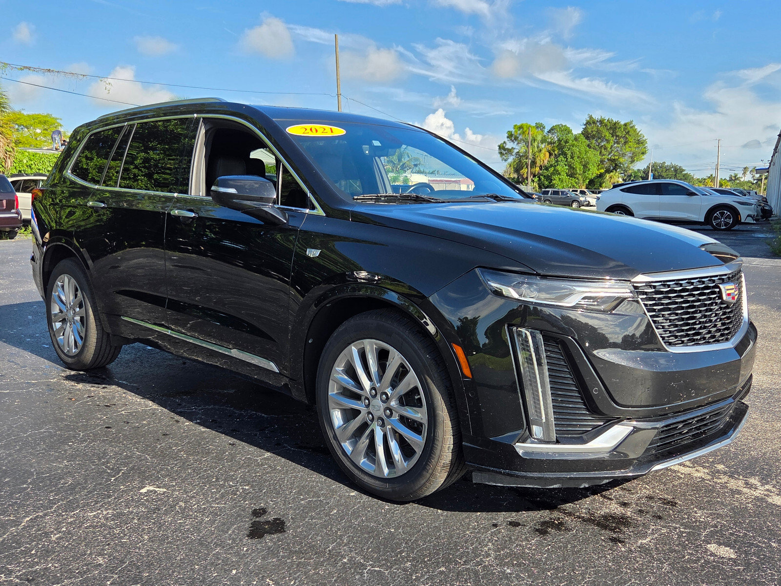 Used 2021 Cadillac XT6 Premium Luxury FWD image 7