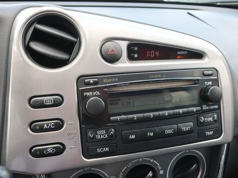 Used 2006 Toyota Matrix XR FWD image 18