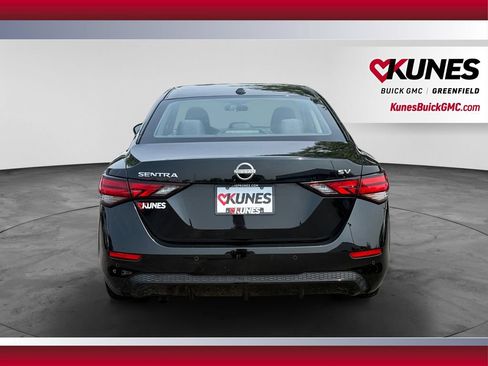 Used 2024 Nissan Sentra SV FWD image 9