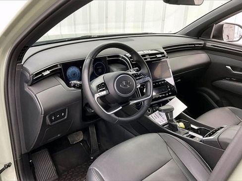 Certified 2024 Hyundai Santa Cruz Limited image 17