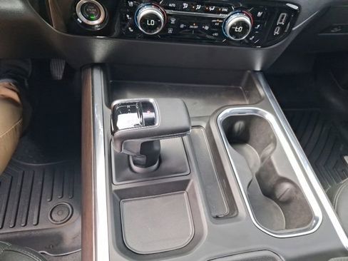 Used 2023 GMC Sierra 1500 SLT w/ SLT Convenience Package AWD/4WD image 16