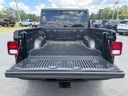 Used 2023 Jeep Gladiator Overland w/ Popular Equipment Package AWD/4WD image 18