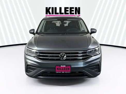 Used 2023 Volkswagen Tiguan SE FWD image 2