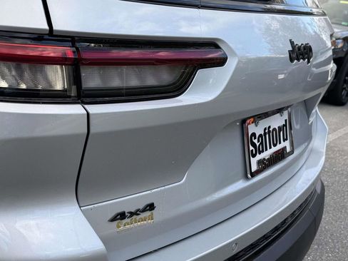 New 2025 Jeep Grand Cherokee L Altitude AWD/4WD image 12