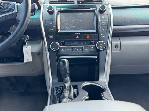Used 2017 Toyota Camry XLE FWD image 15