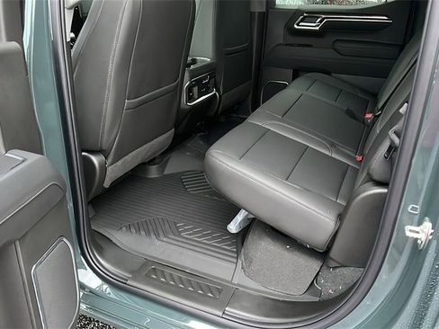 Used 2025 Chevrolet Silverado 1500 LTZ image 19