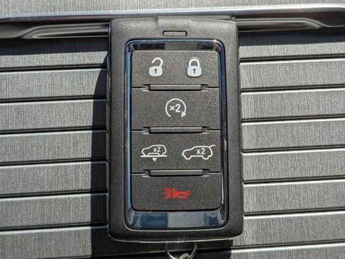 New 2026 Jeep Grand Wagoneer Limited AWD/4WD image 32