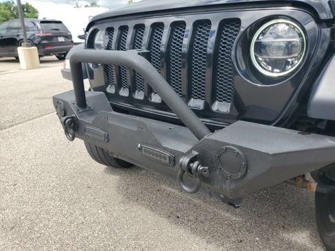 Used 2021 Jeep Wrangler Unlimited Sport AWD/4WD image 34