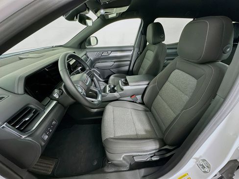 Used 2025 GMC Terrain Elevation image 13