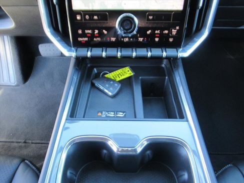 Used 2025 GMC Acadia Elevation image 21