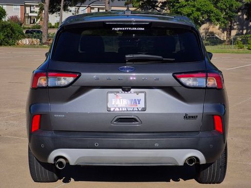 Used 2022 Ford Escape SEL FWD image 5