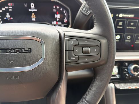 Used 2024 GMC Sierra 2500 Denali Ultimate AWD/4WD image 20