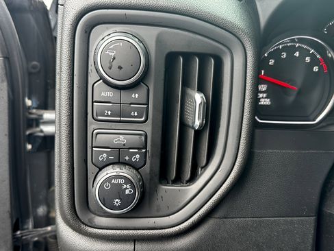 Used 2022 Chevrolet Silverado 1500 Custom Trail Boss w/ Safety Confidence Package AWD/4WD image 13