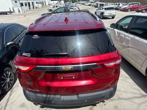 Used 2018 Chevrolet Traverse LT FWD image 16