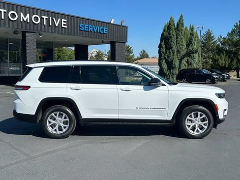 Used 2022 Jeep Grand Cherokee L Limited w/ Luxury Tech Group II AWD/4WD image 2