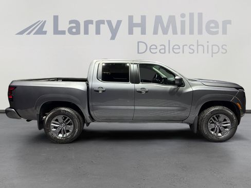 New 2026 Nissan Frontier SV w/ Tow Package AWD/4WD image 6