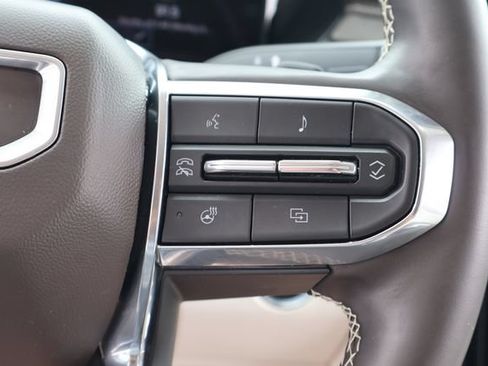 Used 2025 GMC Acadia Denali FWD image 25